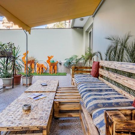 Hostel Nena Semi Tirana Kültér fotó